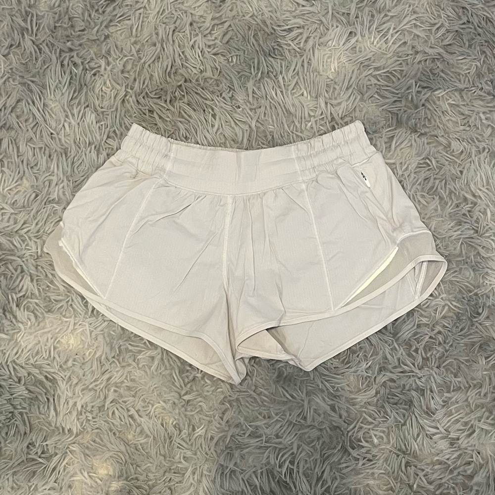 Lululemon white hotty hot shorts